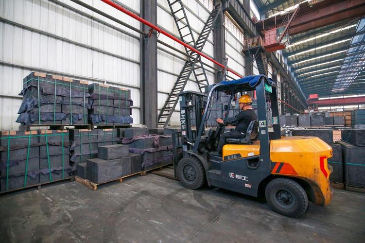 g视觉丨贵州长宇:高性能工程材料生产忙